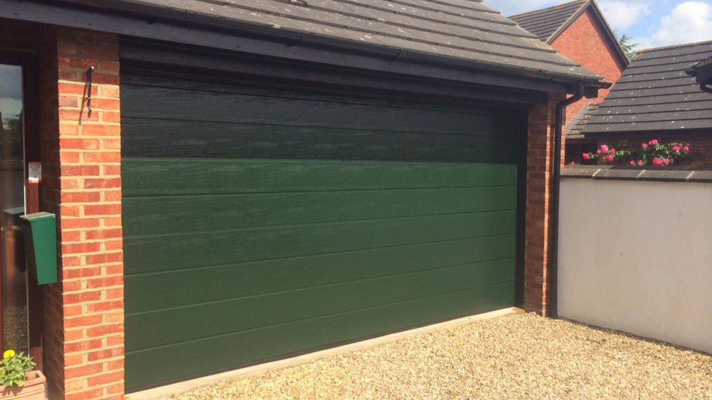 garage doors Bedfordshire